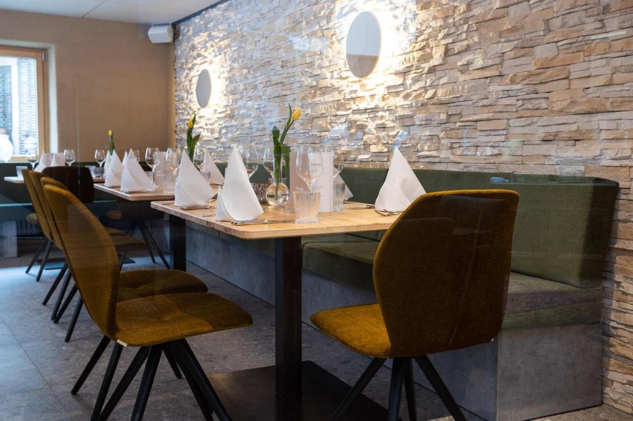Ringhotel sKreuz Steinheim am Albuch Bagian luar foto
