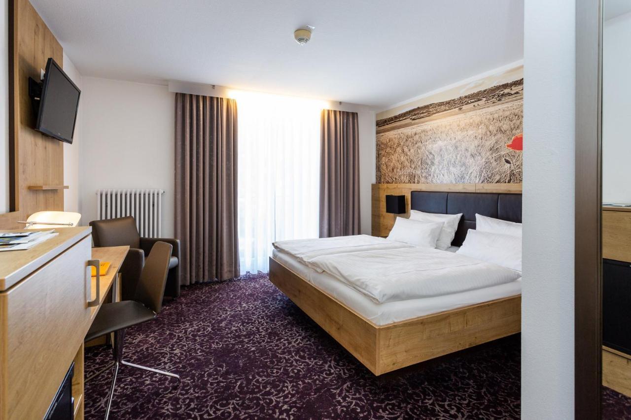Ringhotel sKreuz Steinheim am Albuch Bagian luar foto