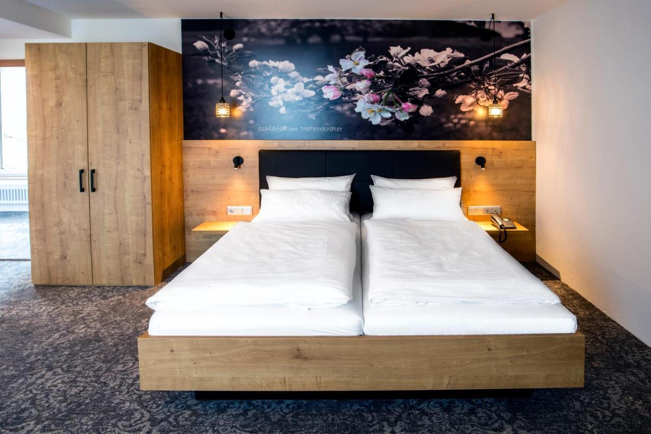 Ringhotel sKreuz Steinheim am Albuch Bagian luar foto