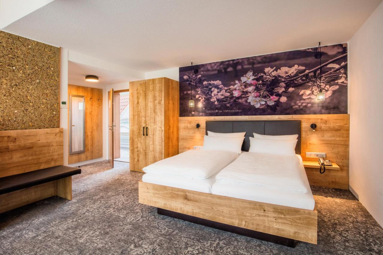 Ringhotel sKreuz Steinheim am Albuch Bagian luar foto